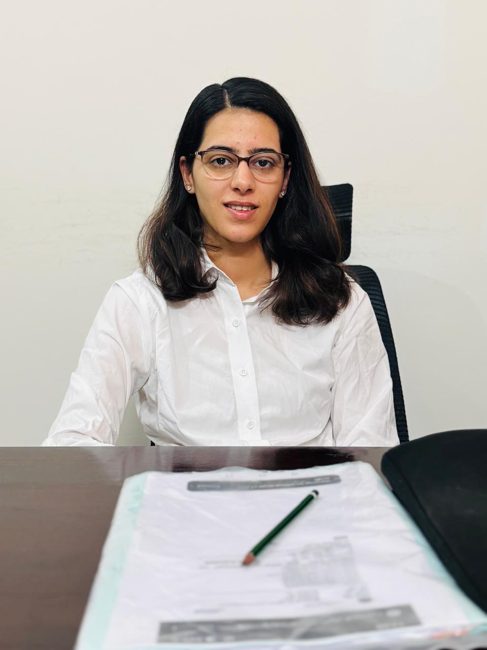 Adv. Kamini Joshi